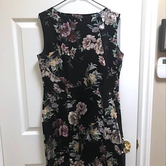 🖤🌸 💃Beautiful Enfocus Black Floral Dress - Picture 6 of 8